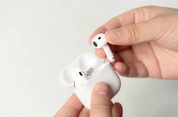 上手体验：你买我推荐 我买我真买！龙八国际娱乐网站AirPods 4(图3)